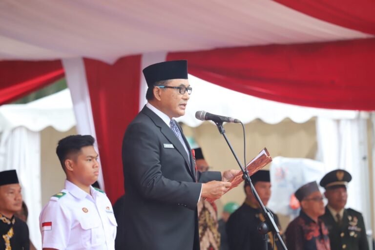 Hari Lahir Pancasila 2025, Kesbangpol Kaltim Tekankan Soal Pembinaan Karakter Generasi Muda
Telah dibaca : 842 Kali.