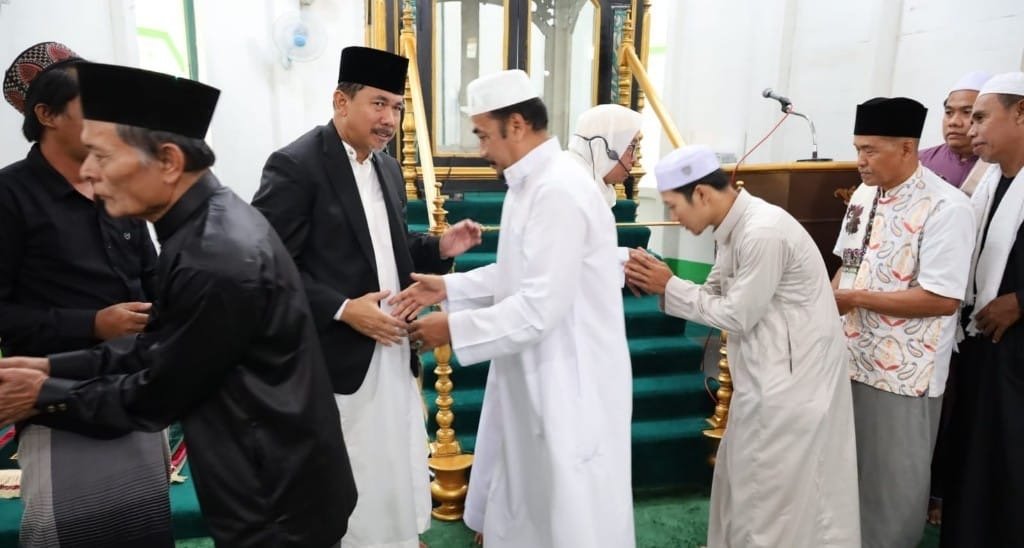 Sekda Kukar Salat Iduladha di Masjid Jami Tenggarong, Sampaikan Pesan Pamit Edi Damansyah