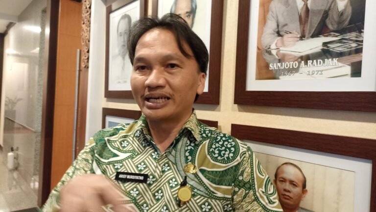 Kaltim Siapkan Pusat Distribusi untuk Tekan Inflasi dan Stabilkan Harga Komoditas
Telah dibaca : 758 Kali.