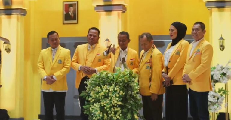 Bahlil: Rudy Mas’ud Bukti Kepemimpinan Solid di Golkar Kaltim
Telah dibaca : 814 Kali.
