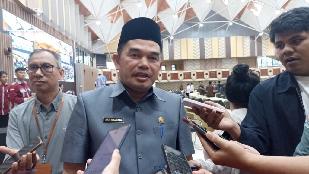 Ketua DPRD Kaltim Klarifikasi Ketidakhadiran Gubernur dalam Paripurna
