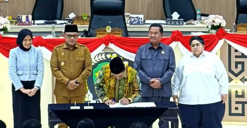 DPRD Kaltim Sahkan Perda Pertanggungjawaban APBD 2024, Soroti Silpa dan Temuan BPK