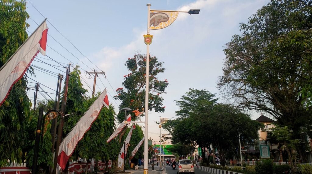 Pemkot Samarinda Gelontorkan Rp5,2 Miliar untuk Lampu Ornamen Pesut di 5 Ruas Jalan