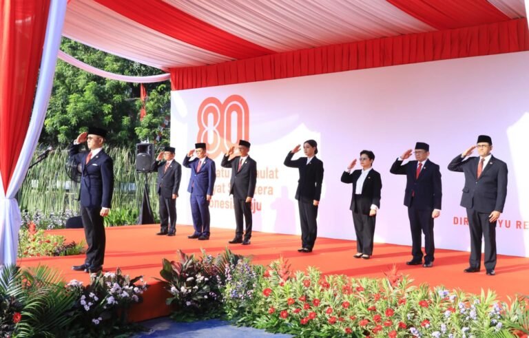 Ketua DK OJK Mahendra Siregar: Persatuan Adalah Jalan Menuju Indonesia Berdaulat dan Sejahtera
Telah dibaca : 740 Kali.