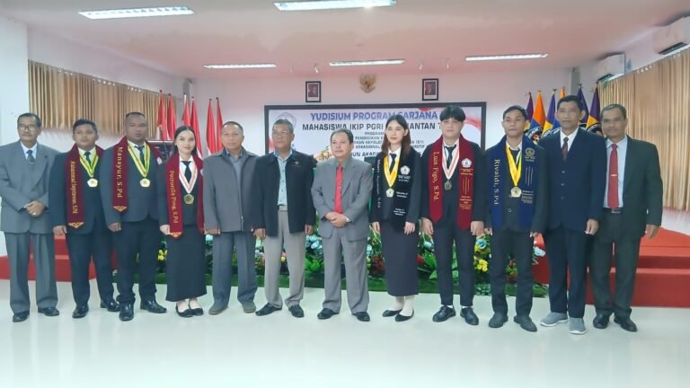 Pesan Rektor IKIP PGRI Kaltim kepada Sarjana Baru: Isi Ruang Kerja dan Bawa Hal Positif
Telah dibaca : 712 Kali.