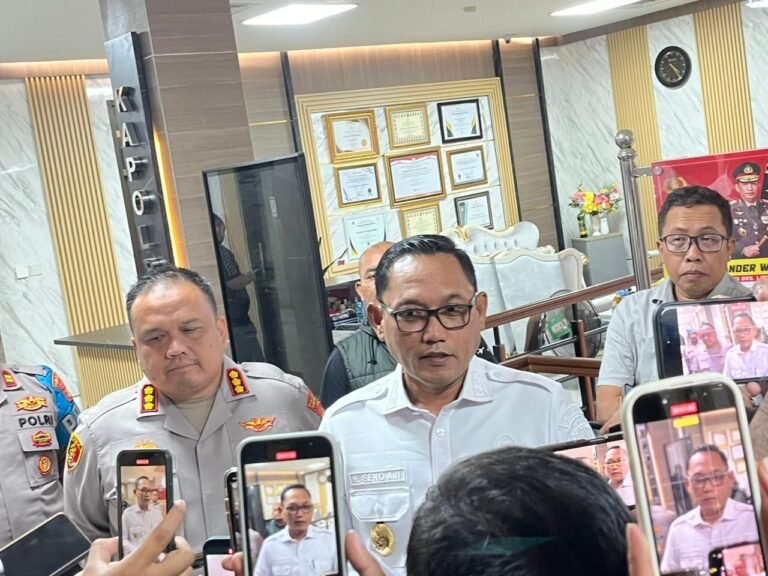 Seno Aji Tegaskan Pejabat Kaltim Jangan Flexing, Fokus Pada Kinerja Nyata
Telah dibaca : 703 Kali.