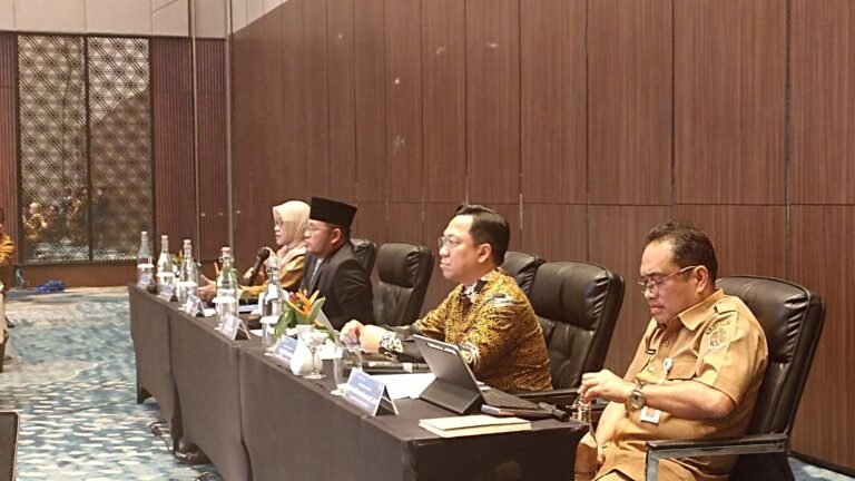 Konsolidasi Percepatan Investasi dan Hilirisasi Industri di Kaltim Melalui HLM RIRU 2025
Telah dibaca : 713 Kali.