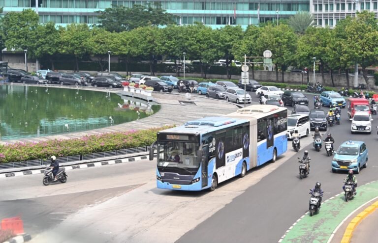 Menhub Apresiasi Gotong Royong Jaga Fasilitas Transportasi Umum
Telah dibaca : 723 Kali.