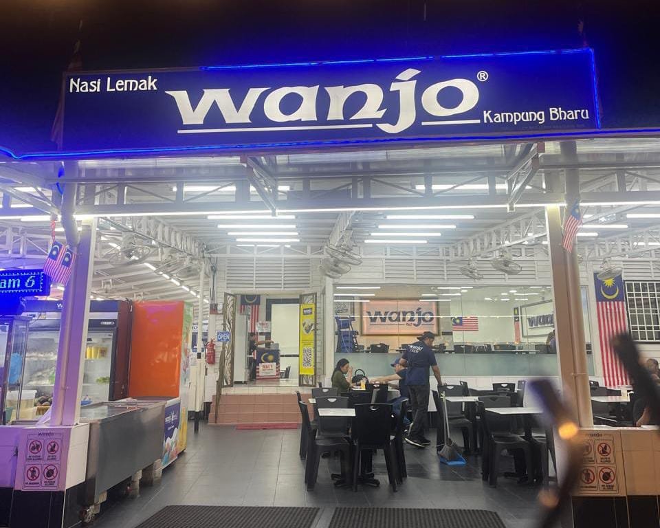 Sensasi Kuliner Malam di Nasi Lemak Wanjo Kampung Baru Malaysia