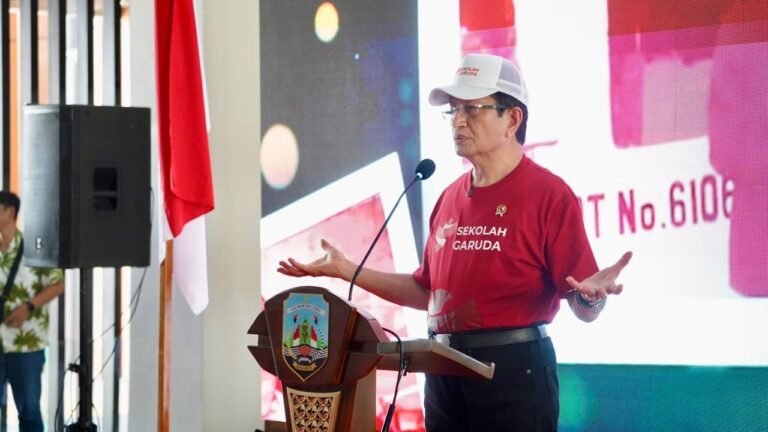 Menag Nasaruddin Umar Perkenalkan Sekolah Unggul Garuda di Perbatasan Kaltara
Telah dibaca : 646 Kali.