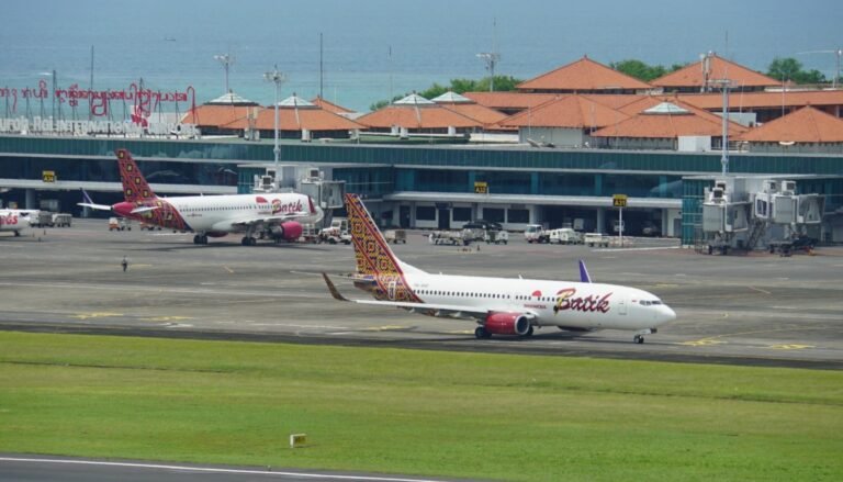 Kemenhub Dukung Pembangunan Bandara Bali Utara
Telah dibaca : 757 Kali.