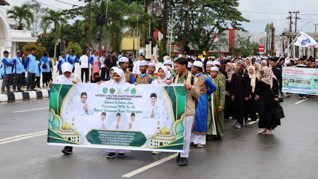 Pawai Ta’aruf Meriahkan Pembukaan MTQ ke-46 di Kutai Kartanegara