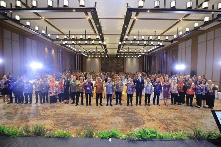 Dukung Ketahanan Ekonomi Nasional, OJK dan Kementerian Keuangan Gelar Indonesia Pension Fund Summit 2025
Telah dibaca : 674 Kali.