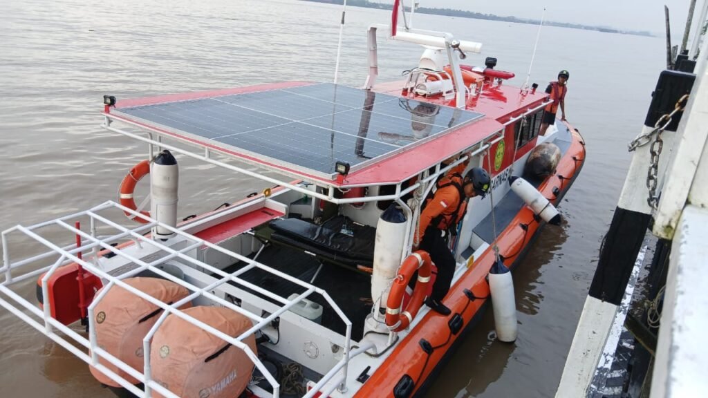 Operasi Pencarian KM Fadil Jaya 12 Diperluas, 8 Korban Belum Ditemukan