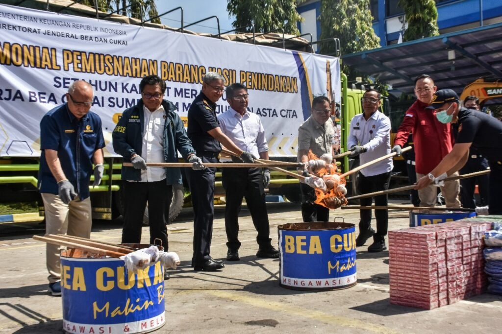 Bea Cukai Sumbagtim Torehkan Capaian Gemilang, Penerimaan Negara Lampaui 190 Persen dari Target