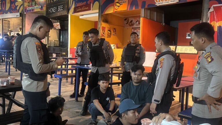 Laporan Warga Berujung Penangkapan 6 Terduga Pelaku Judi di Alaya Samarinda
Telah dibaca : 609 Kali.