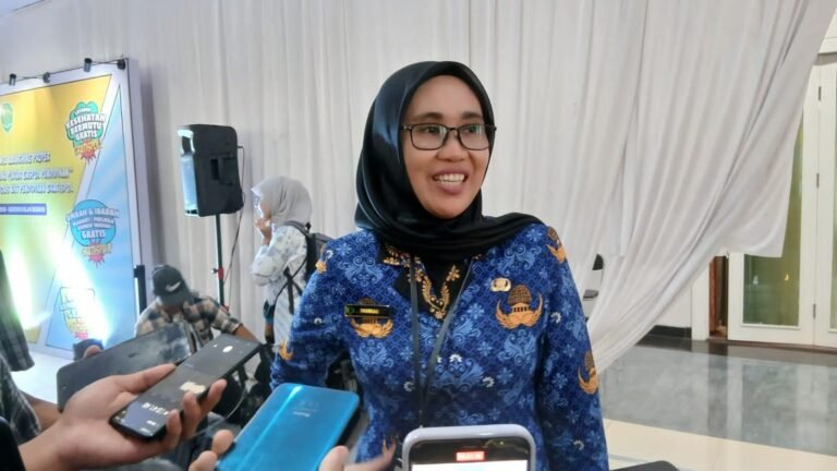 Dana Rp20 Miliar Gratispol PTS Belum Cair, Pemprov Kaltim Tegaskan Kendala Ada di Kampus
Telah dibaca : 608 Kali.