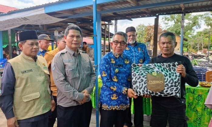 Pemkab Kutim Salurkan Zakat ASN untuk Bantu Korban Kebakaran
Telah dibaca : 610 Kali.