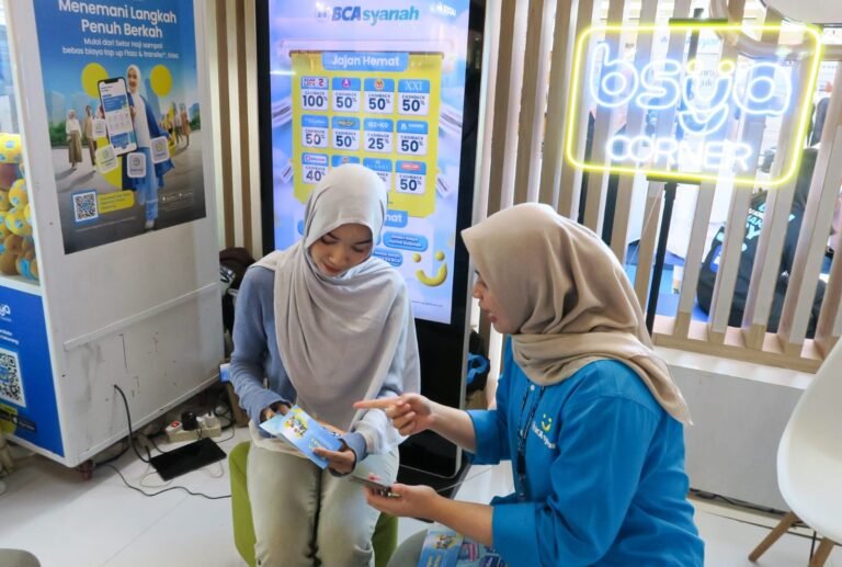 BCA Dukung Inklusi Keuangan Syariah di ASTINDO Muslim Friendly Travel Fair 2025
Telah dibaca : 655 Kali.