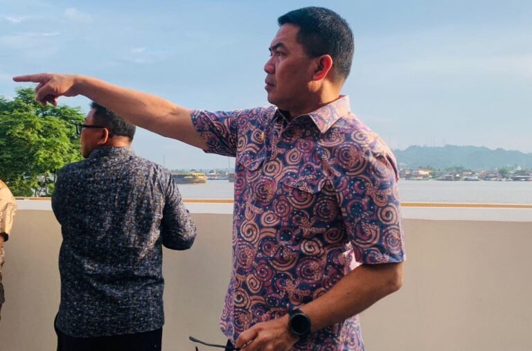 Teras Samarinda Tahap II Dikebut, 3 Segmen Rampung Desember, Satu Tertahan Lelang Ulang
Telah dibaca : 655 Kali.