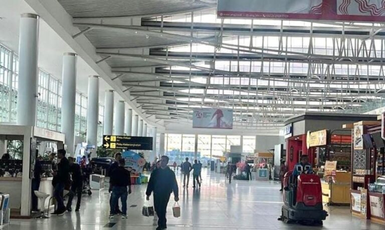 Penumpang Angkutan Udara Kaltim Oktober 2025 Naik 9,15 Persen, Didominasi Balikpapan dan Samarinda
Telah dibaca : 794 Kali.