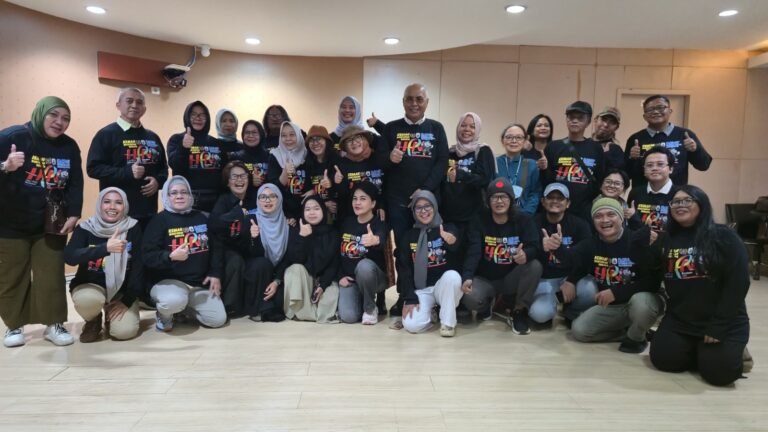 PWI Lepas 41 Peserta Kemah Budaya HPN 2026 ke Kampung Suku Baduy
Telah dibaca : 799 Kali.