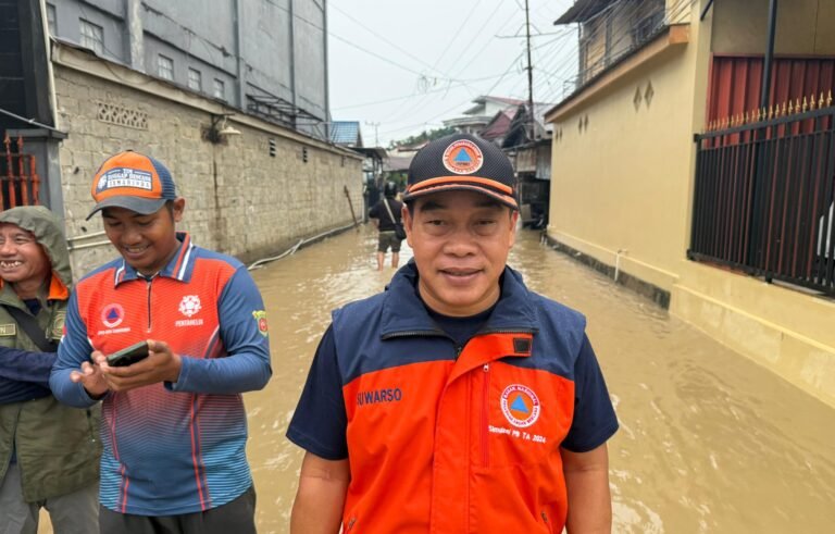 Samarinda Dikepung Banjir, 26 Titik Tergenang Akibat Hujan Deras
Telah dibaca : 734 Kali.