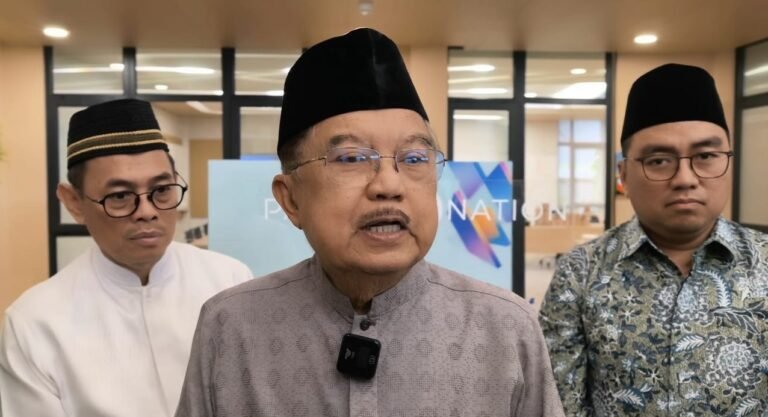 Jusuf Kalla: 75 Persen Masjid di Indonesia Masih Bermasalah pada Sistem Akustik
Telah dibaca : 694 Kali.