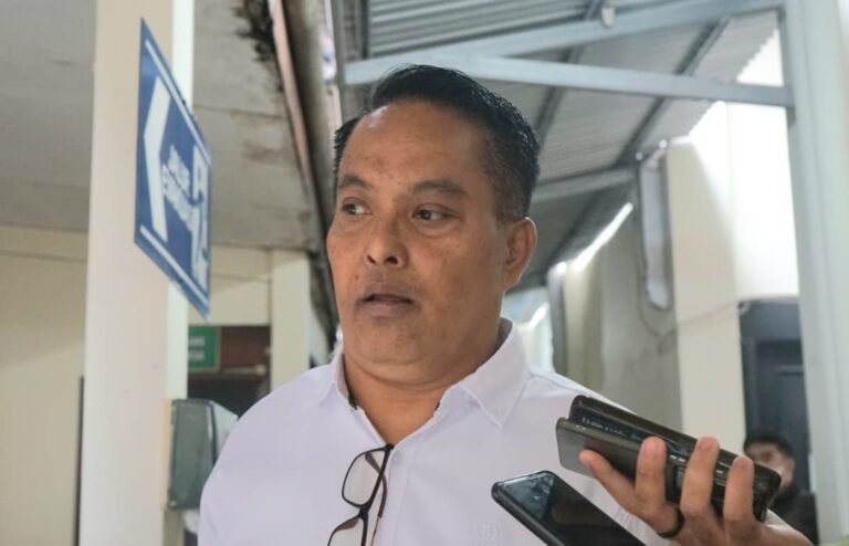 Kuasa Hukum Sebut Pengelolaan Dana Hibah DBON Kaltim Bukan di Tangan AHK
Telah dibaca : 644 Kali.