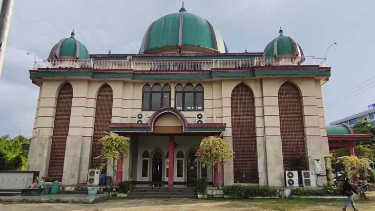 Masjid Muhammad Cheng Hoo: Jejak Sejarah, Akulturasi Budaya dan Tantangan Inklusivitas di Samarinda
Telah dibaca : 639 Kali.