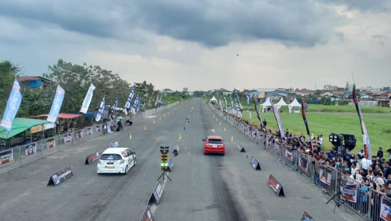 Borneo Drag Record 2026 di Temindung Samarinda Berjalan Aman, Jadi Acuan Balap Profesional
Telah dibaca : 629 Kali.