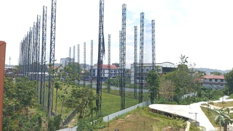 Tiang 40 Meter Roboh, DPRD Soroti Keamanan Driving Range Golf Segiri Senilai Rp61,8 Miliar
Telah dibaca : 621 Kali.