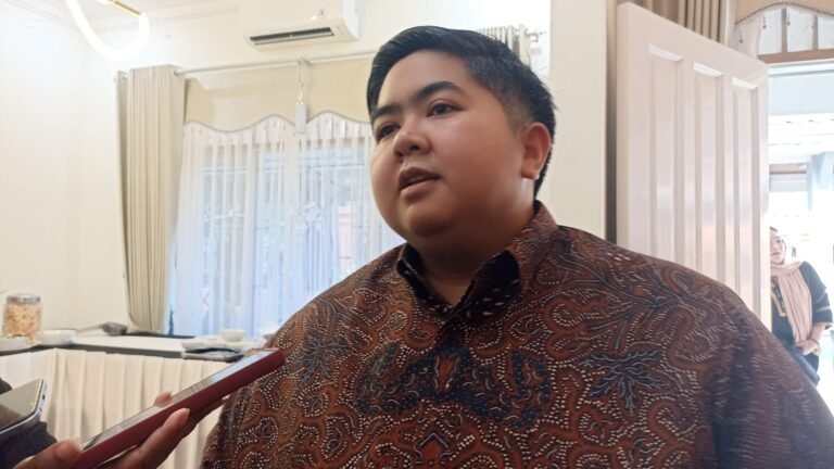 DPRD Kaltim Soroti Perlambatan Ekonomi Usai Lebaran, Dorong Program Padat Karya
Telah dibaca : 642 Kali.