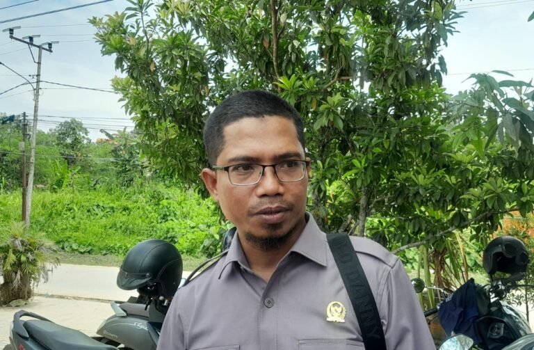 Komisi IV DPRD Samarinda Tinjau SDN 012 Lok Bahu yang Langganan Banjir
Telah dibaca : 628 Kali.