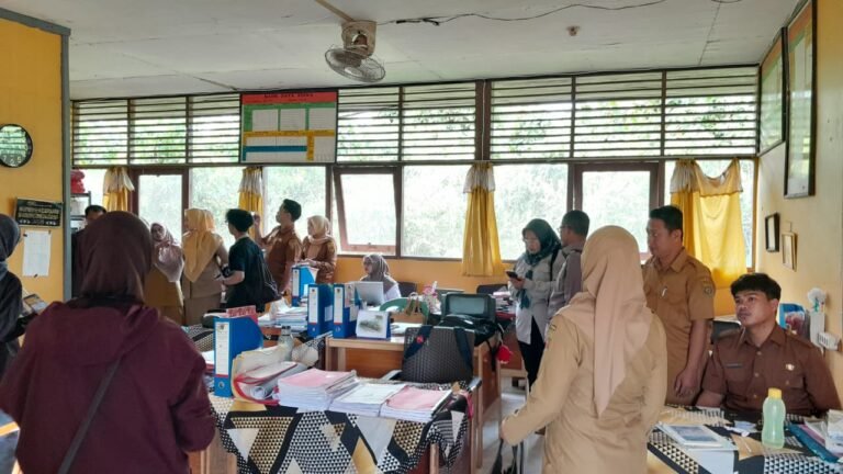 Disdik Samarinda Kaji Opsi Penanganan Banjir SDN 012 Lok Bahu
Telah dibaca : 627 Kali.