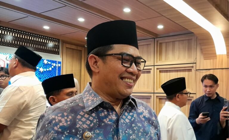 Wali Kota Samarinda Pertimbangkan Buka Teras Samarinda Tahap 2, Tunggu Hasil Pengecekan
Telah dibaca : 633 Kali.