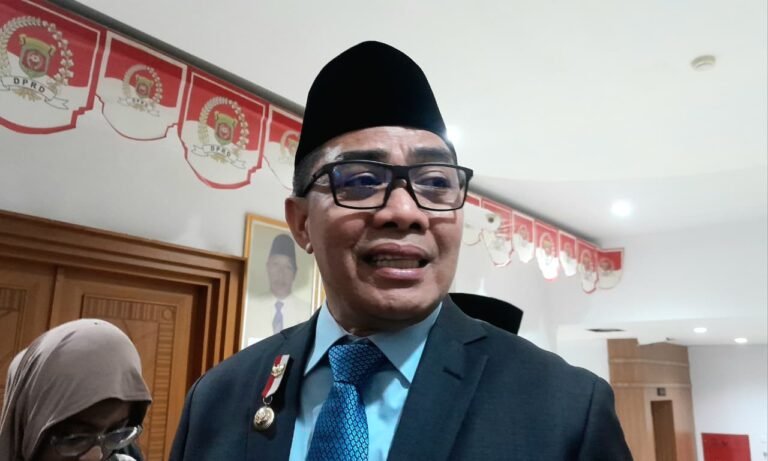 Penunjukan Dirut Bankaltimtara Kewenangan Pemegang Saham Mayoritas, Andi Harun: Kami Percaya Pak Gubernur
Telah dibaca : 642 Kali.