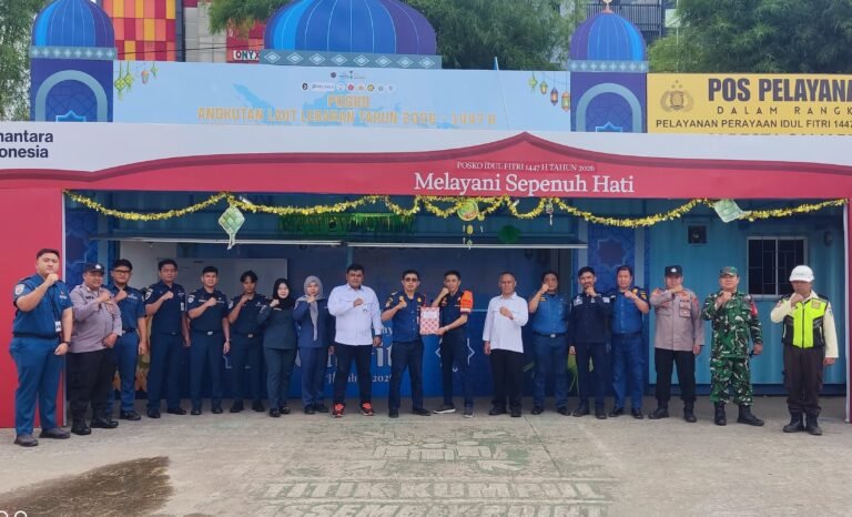 Polsek Pelabuhan Perketat Pengamanan Arus Mudik Lebaran, Larang Keras Bawa Senjata Tajam
Telah dibaca : 626 Kali.