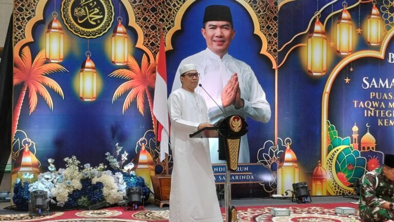 Andi Harun Tekankan Integritas ASN saat Buka Puasa Bersama di GOR Segiri
Telah dibaca : 620 Kali.