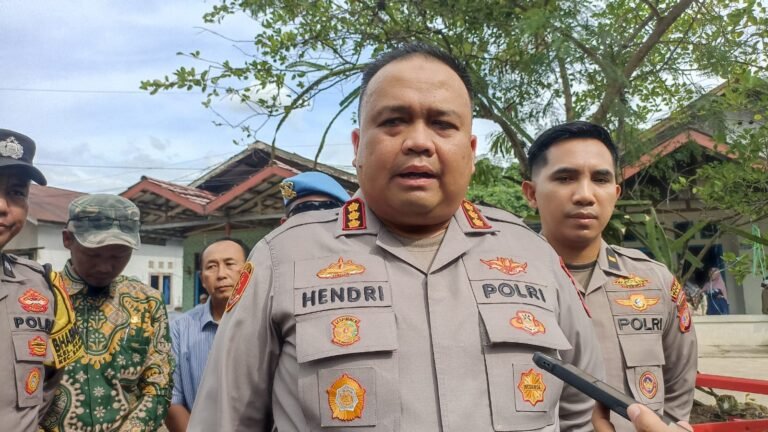 Warga Sempaja Utara Sampaikan Aspirasi ke Kapolresta Samarinda, Air Bersih hingga Lampu Jalan
Telah dibaca : 631 Kali.