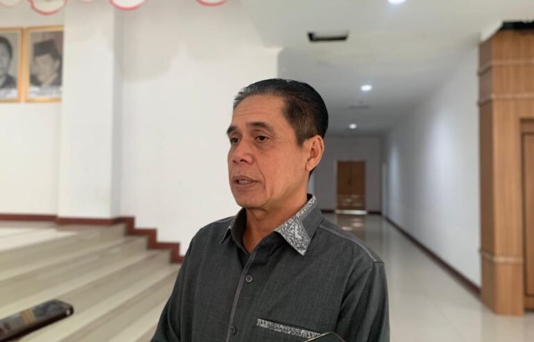 Audiensi Bersama DPRD Samarinda, HMI Samarinda Serahkan Policy Brief
Telah dibaca : 629 Kali.