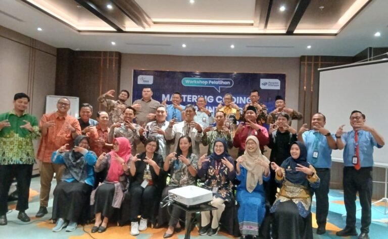 Tingkatkan Kualitas SDM, Penerbit Erlangga Bekali Guru Workshop Coding AI di Samarinda
Telah dibaca : 638 Kali.