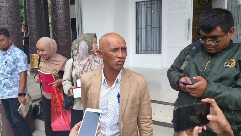 DPRD Bontang Soroti Hambatan Administrasi yang Berpotensi Menghalangi Akses Kesehatan Warga
Telah dibaca : 629 Kali.