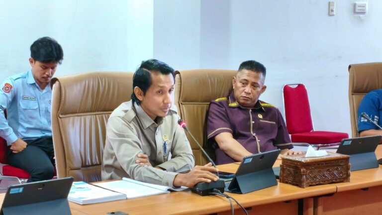 DPRD Desak Pencairan Insentif Guru Dipercepat, Masa Tunggu Dinilai Terlalu Lama
Telah dibaca : 626 Kali.