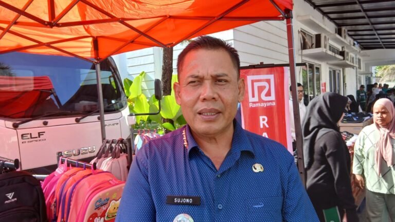 Hadirkan Bazar Perlengkapan Sekolah Murah, Upaya Pemkot Samarinda Tekan Inflasi
Telah dibaca : 615 Kali.