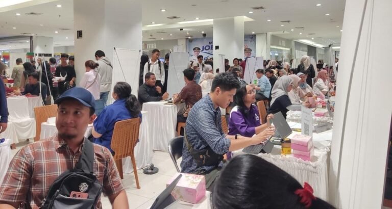 1.900 Pencari Kerja Serbu Mahakam Job Fair 2026, Perebutkan 764 Lowongan
Telah dibaca : 631 Kali.