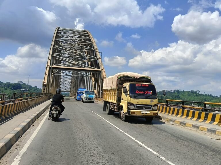 Sudah Banyak Menelan Korban, FKPM Minta Pemprov Segera Tindaklanjut Perbaiki Jembatan Mahulu
Telah dibaca : 649 Kali.