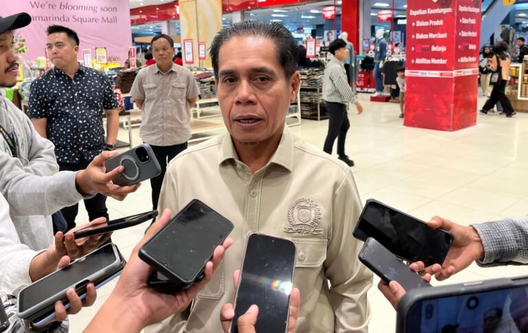 Beredar Isu Tak Ada Anggaran, DPRD Tegaskan Perbaikan Lampu Jembatan Mahkota II Diprioritaskan
Telah dibaca : 650 Kali.