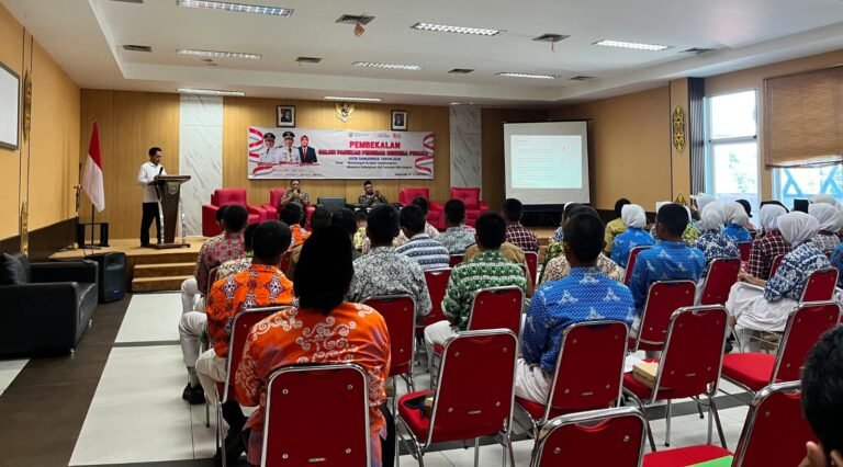 Helmi Abdullah Bekali Calon Paskibraka Samarinda Nilai Pancasila dan Kepemimpinan
Telah dibaca : 618 Kali.