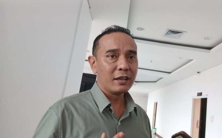 Menunggu RUU LGBT, Edukasi Pencegahan HIV/AIDS Harus Digencarkan hingga Tingkat RT
Telah dibaca : 654 Kali.